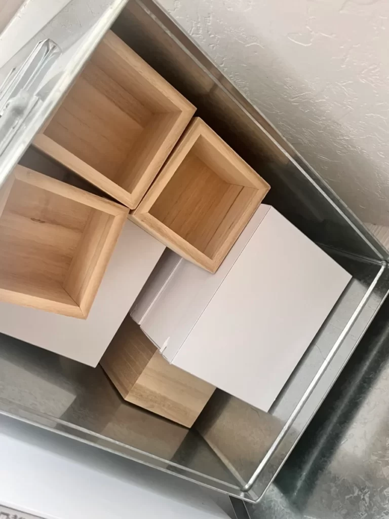 3ldkのリビング収納、季節の飾り