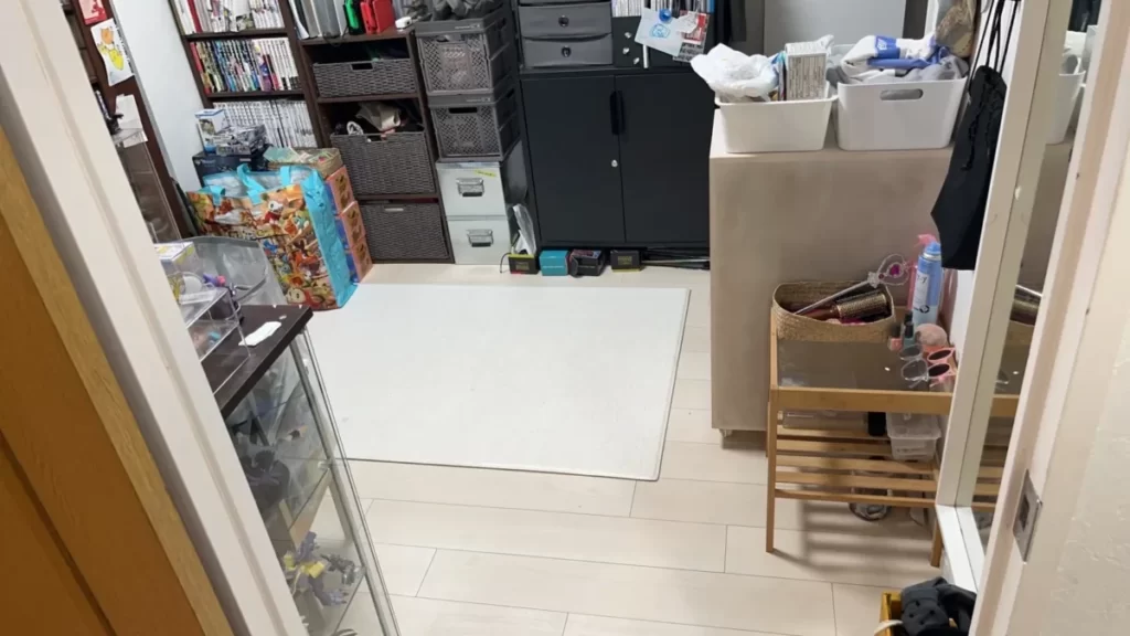 狭い部屋の写真