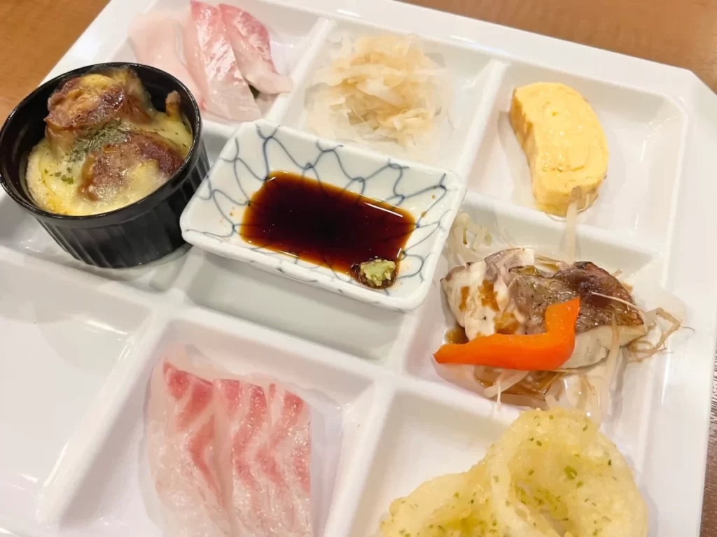 夕食のビュッフェの写真